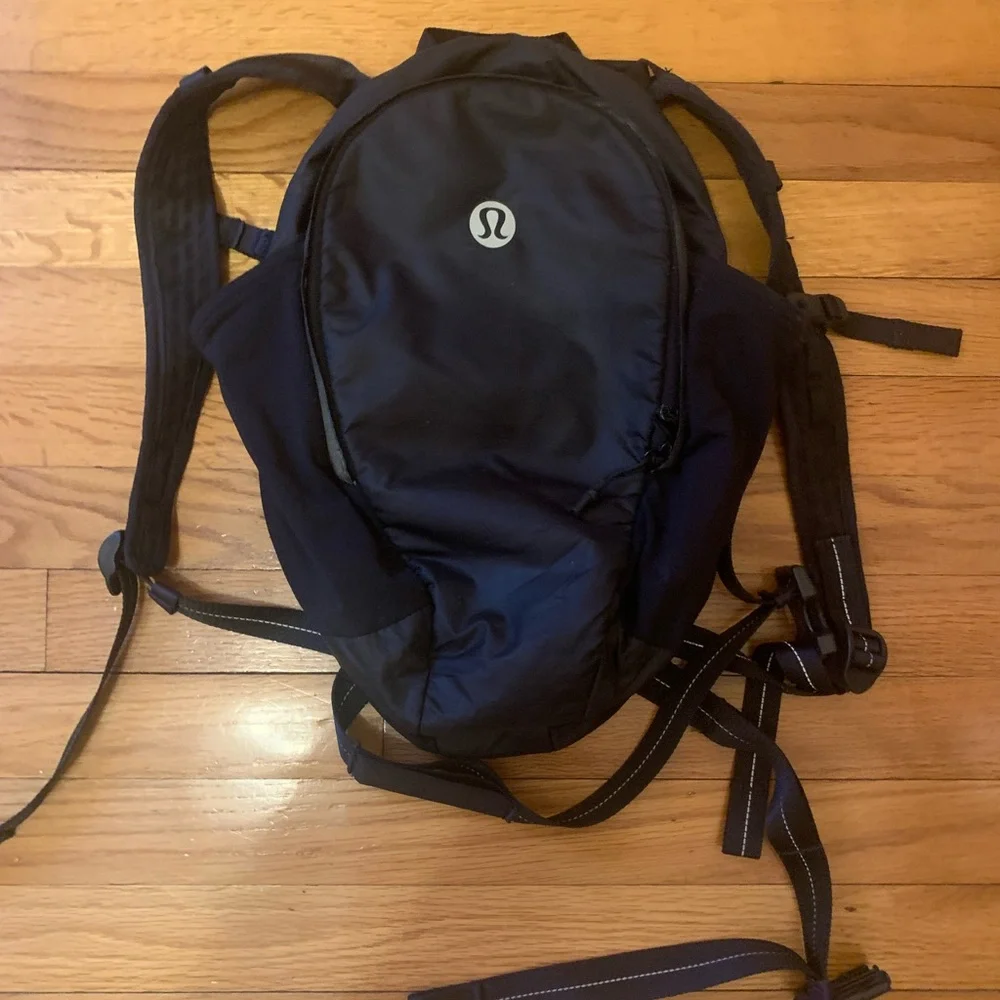 Lululemon Fast & Free Backpack 13L Reflective